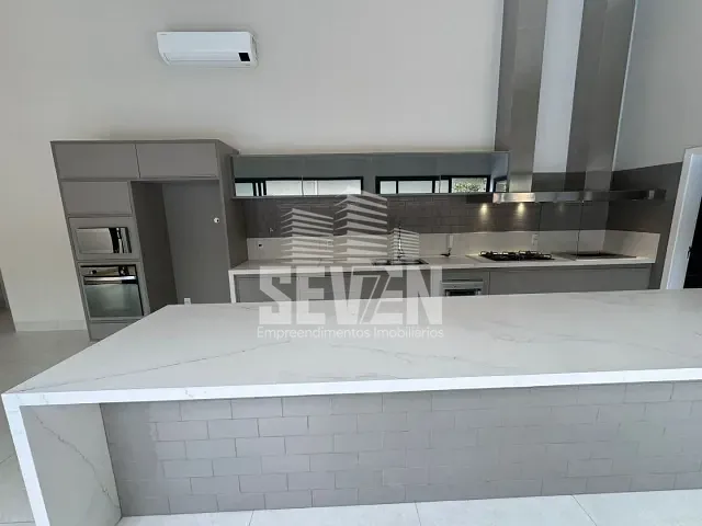 Casa com 450m² 4 quartos e 6 banheiros, à venda, no bairro Residencial Tivoli em Bauru
