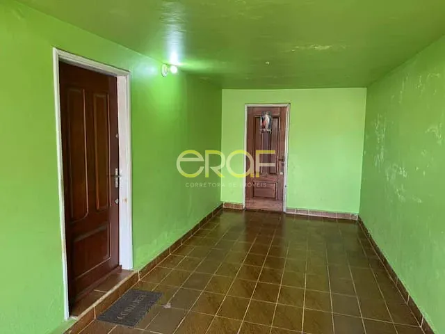 Casa com 200m² 3 quartos e 2 banheiros, à venda, no bairro Centro em Formosa