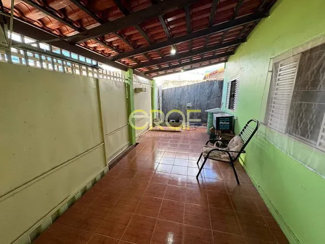 Casa com 200m² 3 quartos e 2 banheiros, à venda, no bairro Centro em Formosa