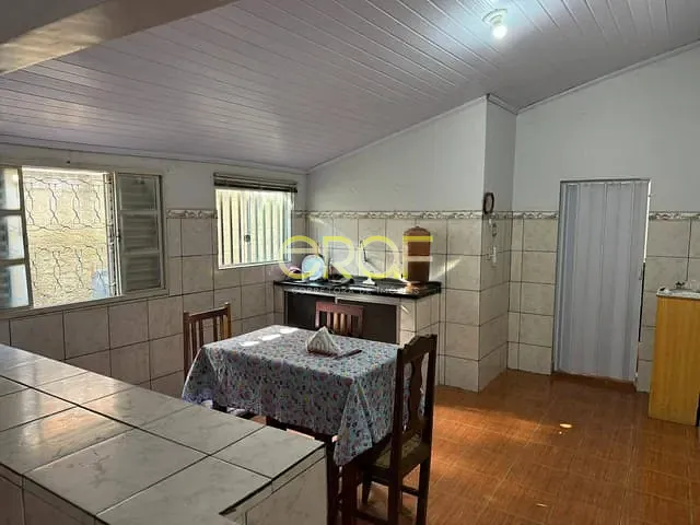 Casa com 200m² 3 quartos e 2 banheiros, à venda, no bairro Centro em Formosa