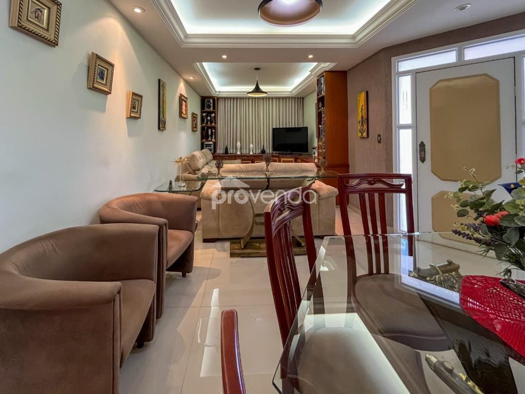 Casa, 3 quartos, 244 m² - Foto 8