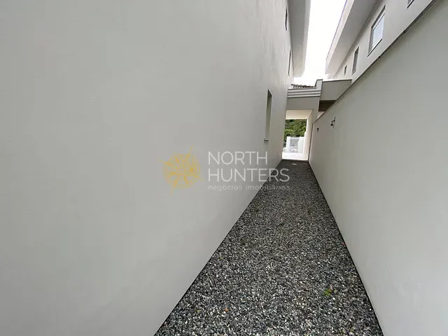 Casa com 348m² 4 quartos e 4 banheiros, à venda, no bairro Glória em Joinville