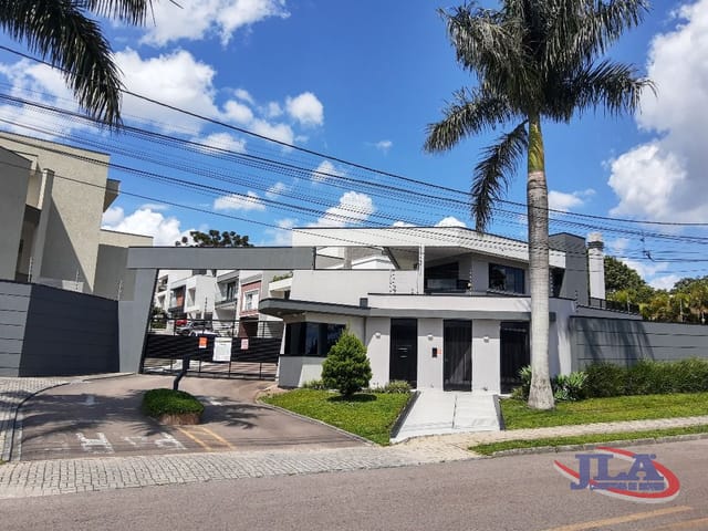 Casa com 237m² 4 quartos e 5 banheiros, à venda, no bairro Boa Vista em Curitiba