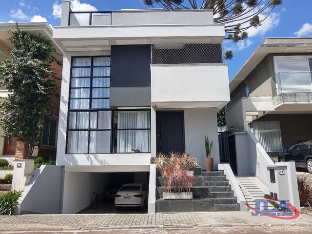 Casa com 237m² 4 quartos e 5 banheiros, à venda, no bairro Boa Vista em Curitiba