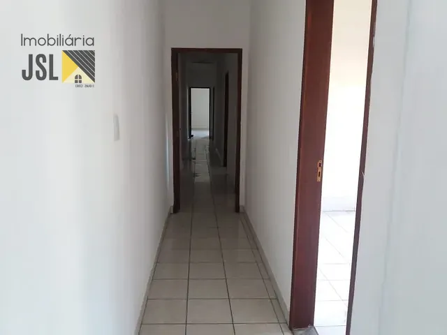 Casa com 211m² 3 quartos e 2 banheiros, à venda, no bairro Jardim Shangri-lá em Caçapava