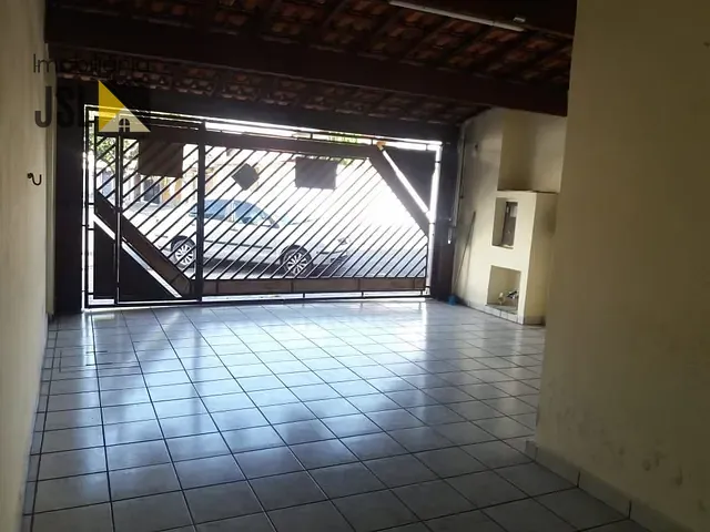 Casa com 211m² 3 quartos e 2 banheiros, à venda, no bairro Jardim Shangri-lá em Caçapava