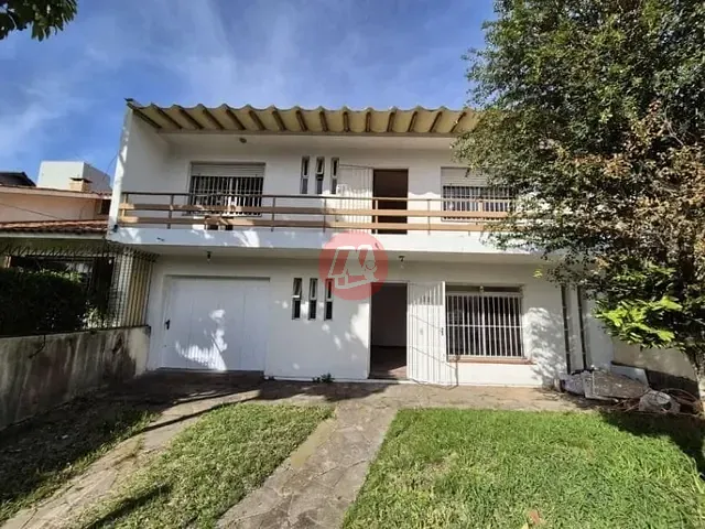 Casa com 213m² 3 quartos e 3 banheiros, para alugar, no bairro Chácara das Pedras em Porto Alegre