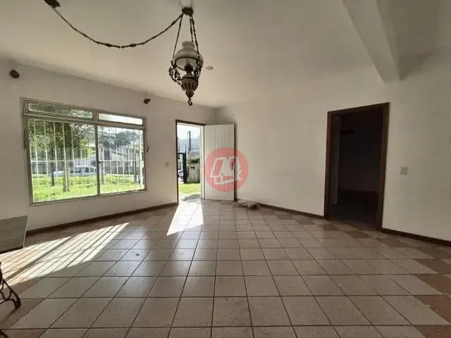 Casa com 213m² 3 quartos e 3 banheiros, para alugar, no bairro Chácara das Pedras em Porto Alegre