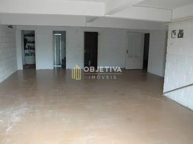 Casa com 400m² 6 quartos e 3 banheiros, à venda, no bairro Centro em Novo Hamburgo