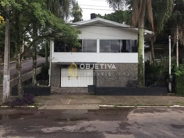 Casa com 400m² 6 quartos e 3 banheiros, à venda, no bairro Centro em Novo Hamburgo