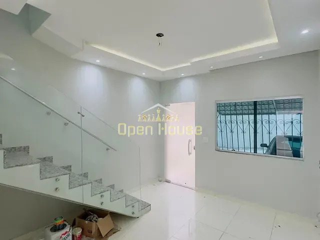 Casa 2 quartos e 3 banheiros, à venda, no bairro Roma em Volta Redonda