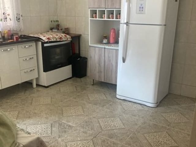 Casa com 240m² 2 quartos e 2 banheiros, à venda, no bairro Alto São Pedro em Taubaté
