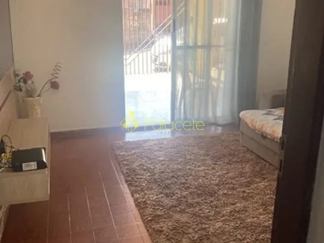 Casa com 240m² 2 quartos e 2 banheiros, à venda, no bairro Alto São Pedro em Taubaté