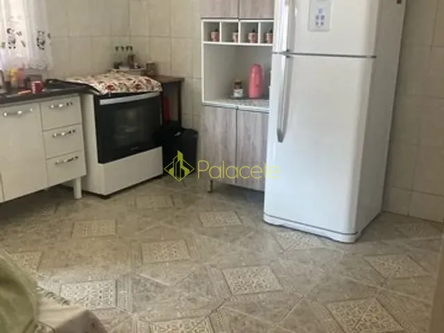 Casa com 240m² 2 quartos e 2 banheiros, à venda, no bairro Alto São Pedro em Taubaté