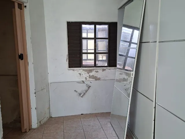 Casa 2 quartos e 1 banheiro, à venda, no bairro Centro em Pelotas