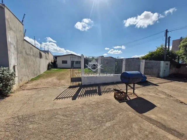 Casa 3 quartos e 1 banheiro, para alugar, no bairro Jardim Jacarandás em Sinop