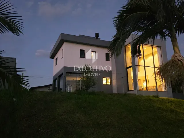 Casa 3 quartos e 4 banheiros, à venda, no bairro Bela Vista em Arroio do Meio