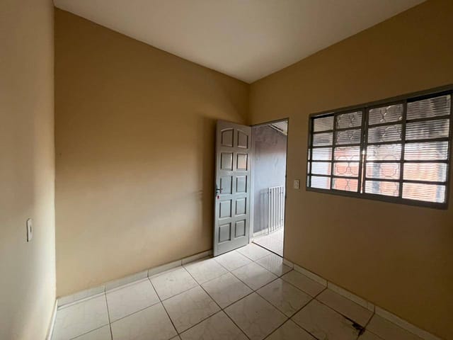 Casa com 150m² 2 quartos e 1 banheiro, para alugar, no bairro Conjunto Habitacional Parque da Floresta em Campinas