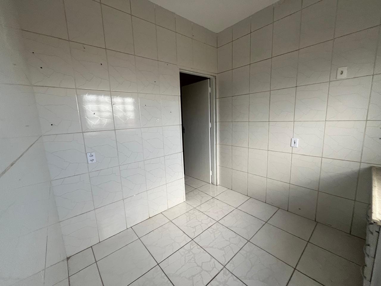 Casa à venda e aluguel com 2 quartos, 100m² - Foto 10