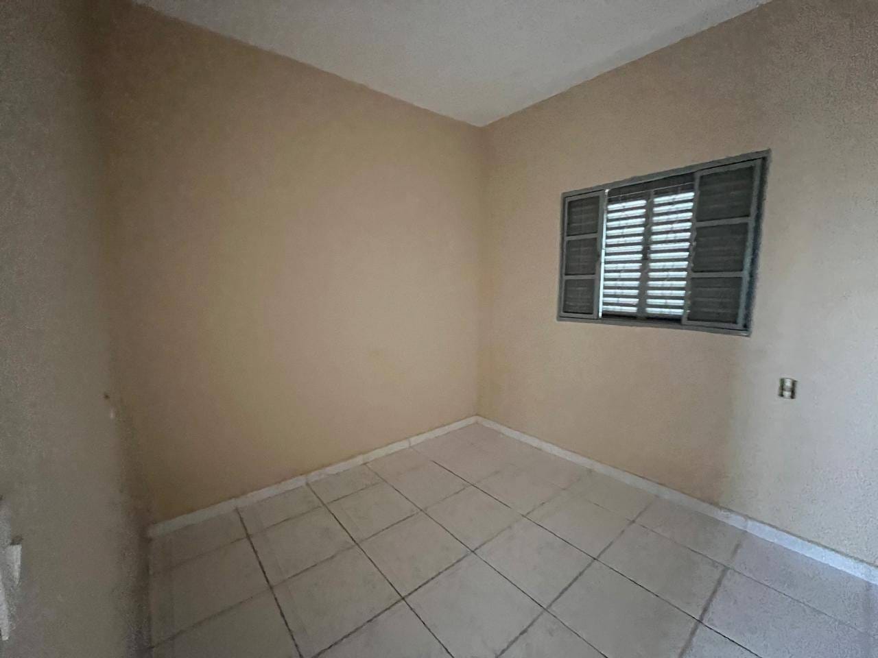 Casa à venda e aluguel com 2 quartos, 100m² - Foto 8
