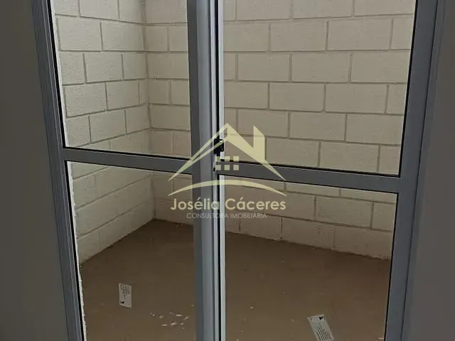 Casa com 40m² 2 quartos e 1 banheiro, à venda, no bairro Jardim Imperador em Várzea Grande