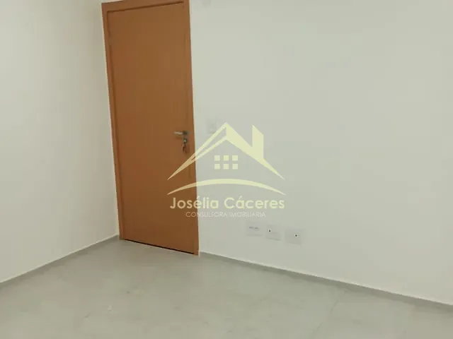 Casa com 40m² 2 quartos e 1 banheiro, à venda, no bairro Jardim Imperador em Várzea Grande