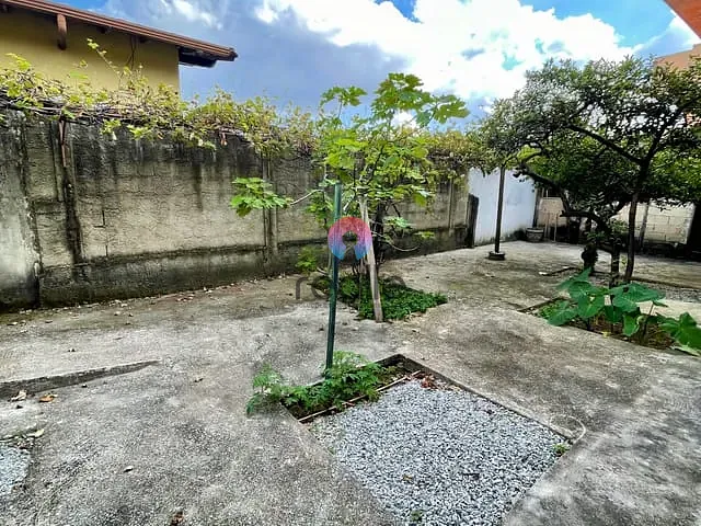 Casa 2 quartos e 1 banheiro, para alugar, no bairro Jardim Alvorada em Belo Horizonte