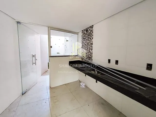 Casa com 65m² 2 quartos e 1 banheiro, à venda, no bairro Céu Azul em Belo Horizonte