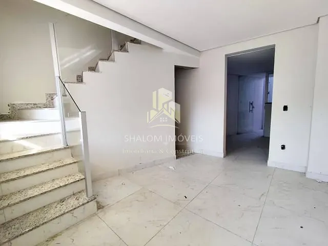 Casa com 65m² 2 quartos e 1 banheiro, à venda, no bairro Céu Azul em Belo Horizonte