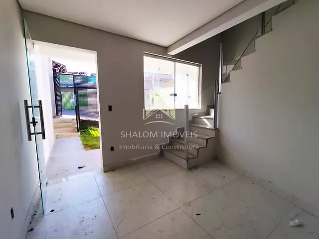 Casa com 65m² 2 quartos e 1 banheiro, à venda, no bairro Céu Azul em Belo Horizonte