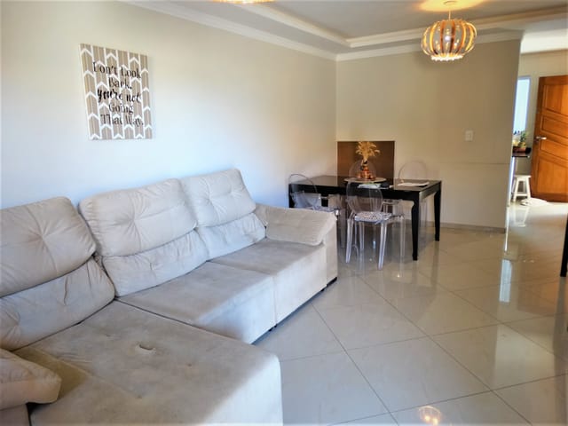 Casa com 146m² 3 quartos e 2 banheiros, à venda ou para alugar, no bairro Ronda em Ponta Grossa