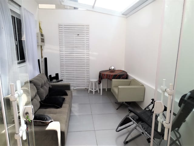 Casa com 146m² 3 quartos e 2 banheiros, à venda ou para alugar, no bairro Ronda em Ponta Grossa