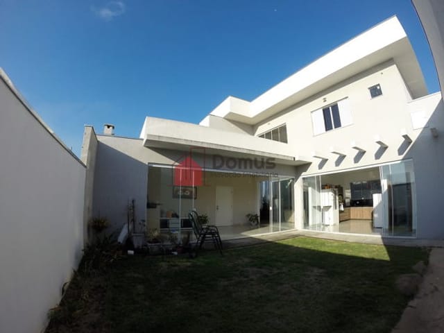 Casa com 405m², à venda, no bairro Condomínio Real Ville em Pindamonhangaba