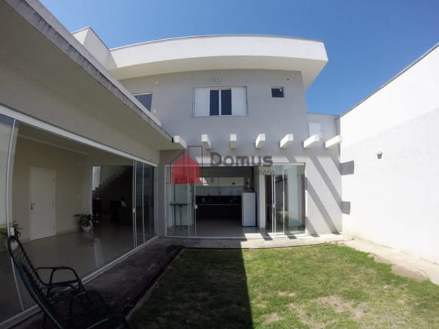 Casa com 405m², à venda, no bairro Condomínio Real Ville em Pindamonhangaba