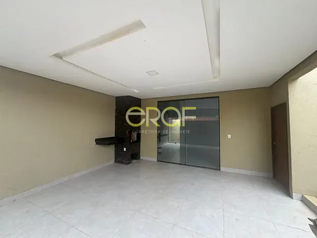 Casa 3 quartos e 2 banheiros, à venda, no bairro Parque da Colina II em Formosa