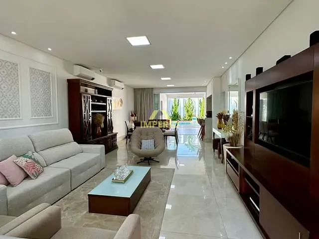 Casa com 360m² 4 quartos e 5 banheiros, à venda, no bairro Residencial Saint Paul em Itu