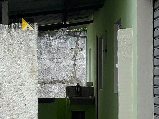 Casa com 175m² 1 quarto e 1 banheiro, à venda ou para alugar, no bairro Residencial Aldeias da Serra em Caçapava