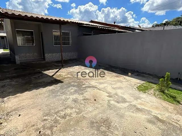 Casa 2 quartos e 2 banheiros, à venda, no bairro Floresta Encantada em Esmeraldas