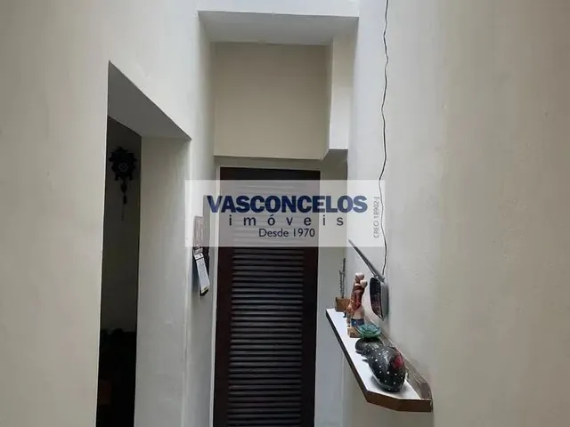 Casa com 250m² 3 quartos e 1 banheiro, à venda, no bairro Vila Rubi em São José Dos Campos