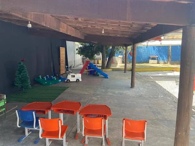 Casa à venda, no bairro Parque Califórnia em Campos dos Goytacazes