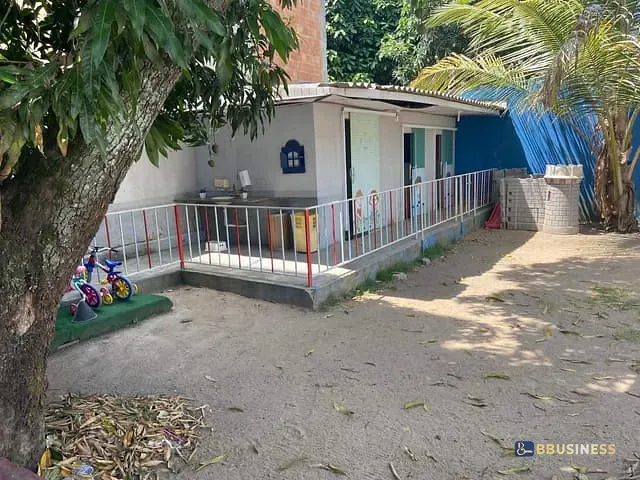 Casa à venda ou para alugar, no bairro Parque Califórnia em Campos dos Goytacazes