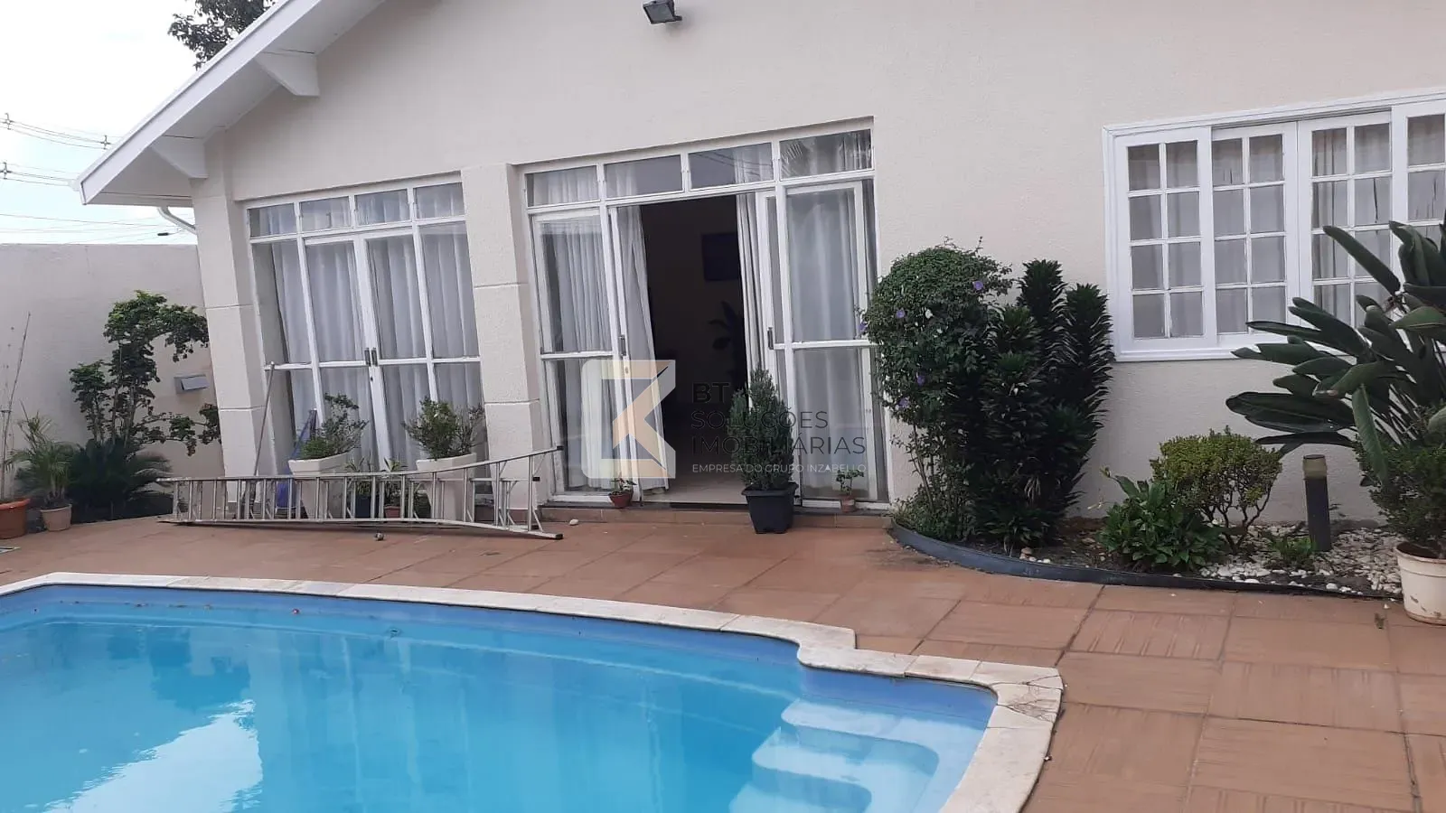Casa, 3 quartos, 256 m² - Foto 1
