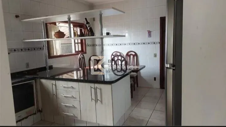 Casa, 3 quartos, 256 m² - Foto 6