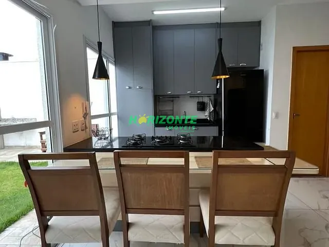 Casa com 145m² 3 quartos e 3 banheiros, à venda, no bairro Urbanova em São José dos Campos