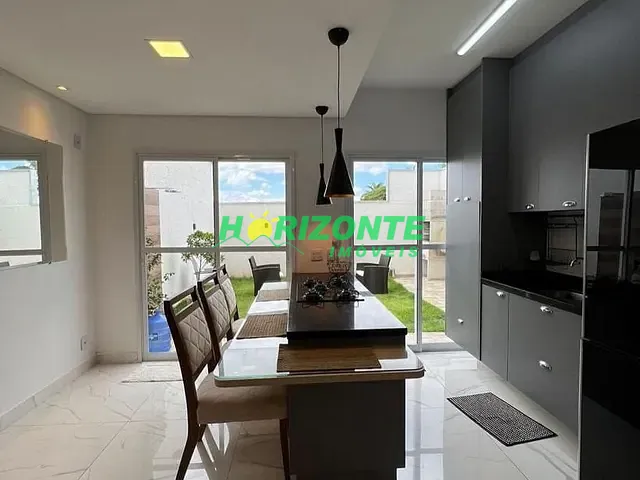 Casa com 145m² 3 quartos e 3 banheiros, à venda, no bairro Urbanova em São José dos Campos