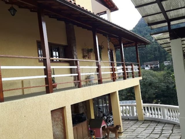 Casa com 400m², à venda, no bairro Quitandinha em Petrópolis
