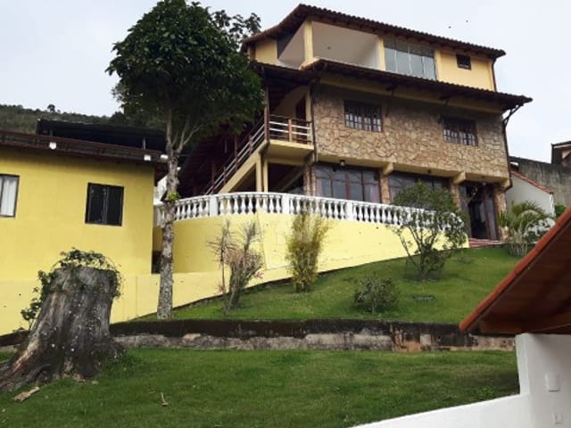 Casa com 400m², à venda, no bairro Quitandinha em Petrópolis