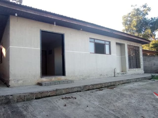 Casa 3 quartos e 1 banheiro, para alugar, no bairro São Gabriel em Colombo