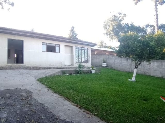 Casa 3 quartos e 1 banheiro, para alugar, no bairro São Gabriel em Colombo