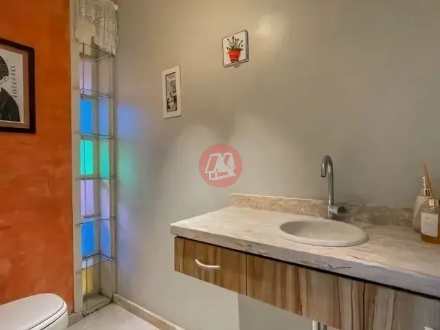 Casa com 220m² 3 quartos e 2 banheiros, à venda, no bairro Rio Branco em Porto Alegre